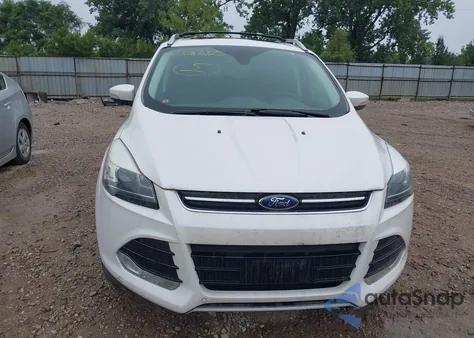 2013 Ford Escape Titanium z USA, uszkodzony, nr VIN 1FMCU9J93DUA90631